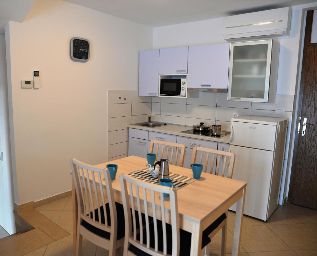 Apartments Palma & Pino Cres Dış mekan fotoğraf