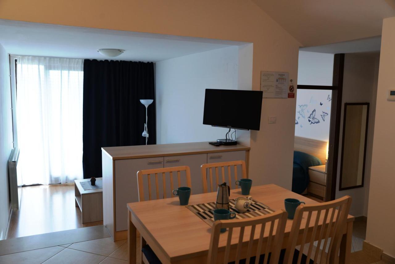 Apartments Palma & Pino Cres Dış mekan fotoğraf