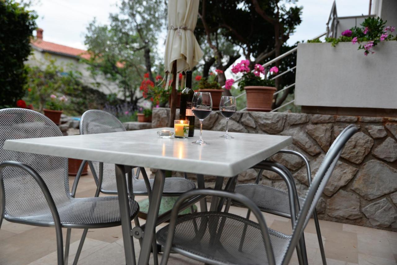 Apartments Palma & Pino Cres Dış mekan fotoğraf
