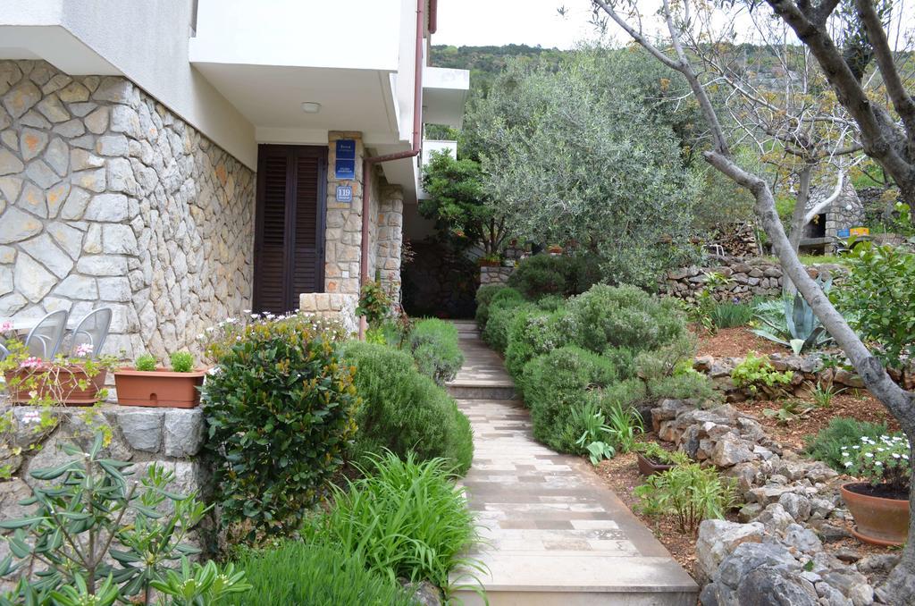Apartments Palma & Pino Cres Dış mekan fotoğraf