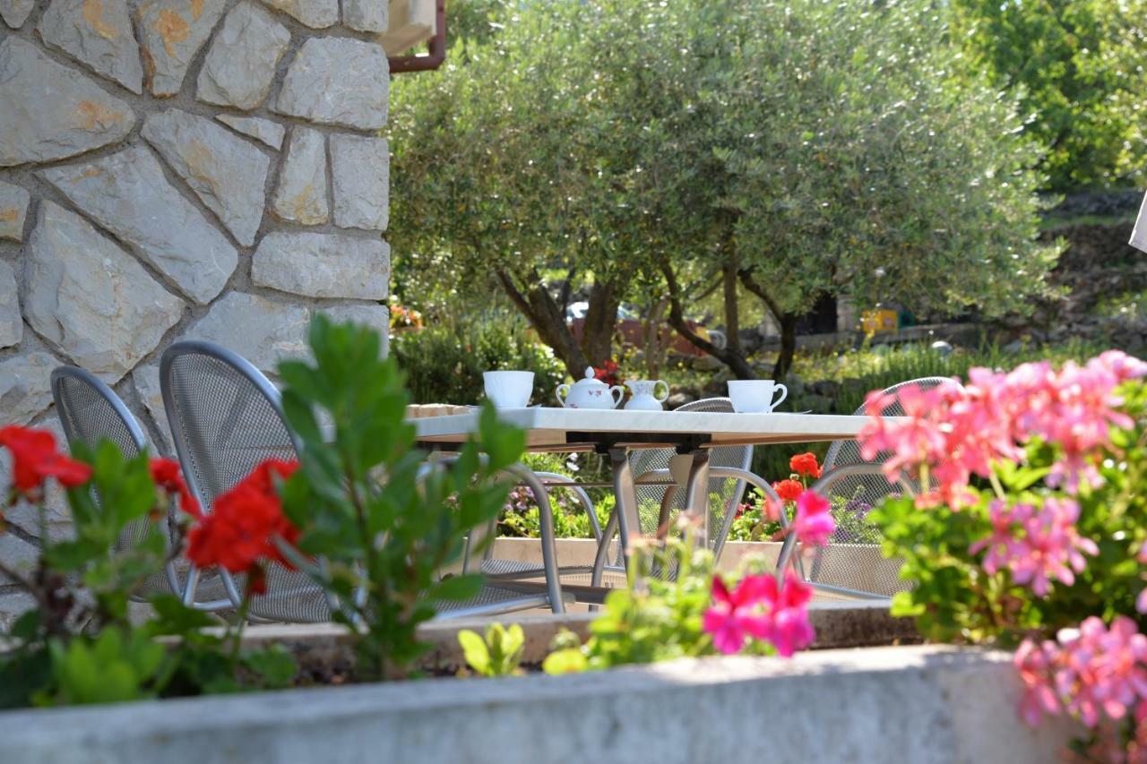 Apartments Palma & Pino Cres Dış mekan fotoğraf